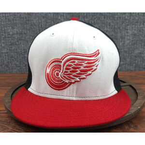 Detroit Red Wings Snapback Cap Adult White Red Black New Era Fits Adjustable NHL